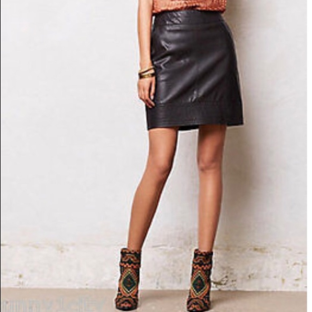 💕 Anthropologie Vegan Leather Skirt 💕
